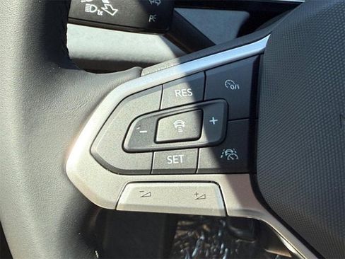 New 2025 Volkswagen Jetta SE image 11