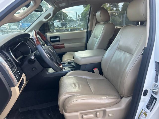 Used 2020 Toyota Sequoia Platinum RWD image 8
