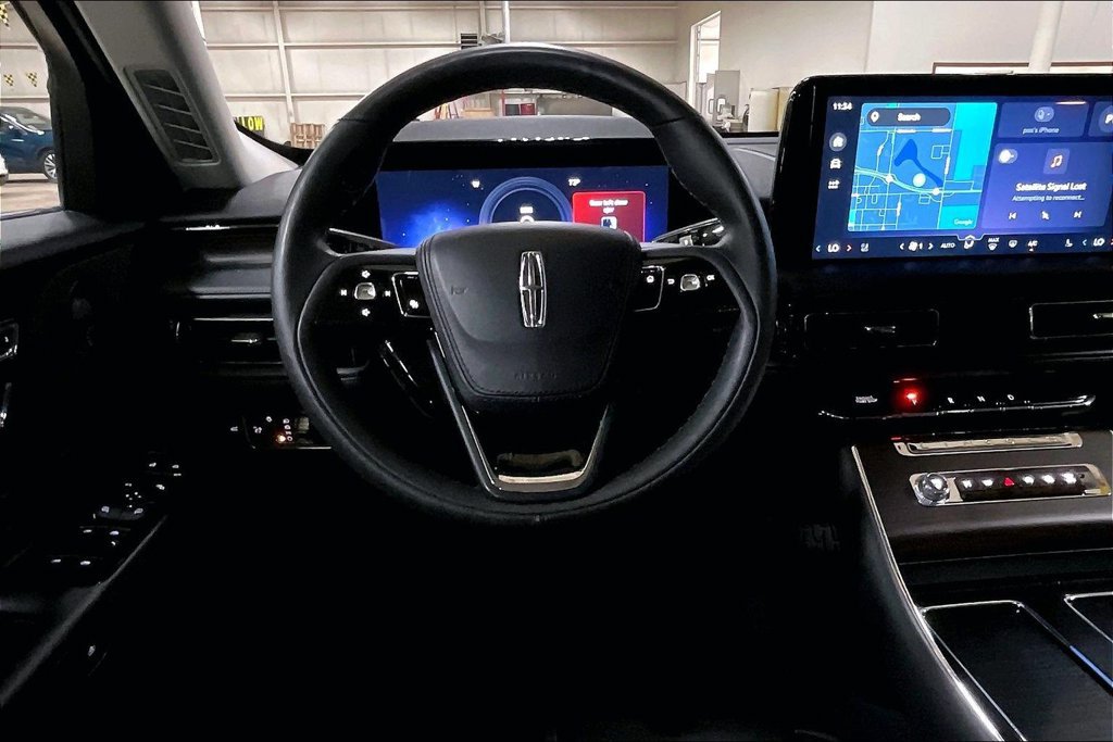 Used 2025 Lincoln Aviator Reserve w/ Jet Appearance Package AWD/4WD image 5