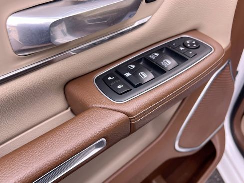 Used 2020 RAM 1500 Laramie image 14