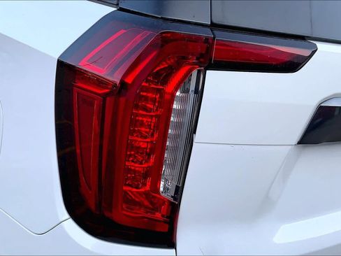 Used 2024 GMC Yukon XL AT4 w/ AT4 Premium Plus Package AWD/4WD image 57