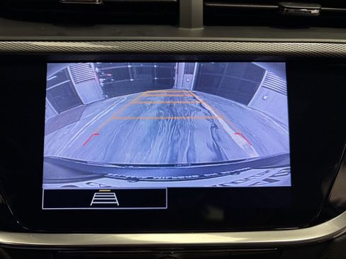 Used 2022 Buick Encore GX Essence w/ Experience Buick Package image 18