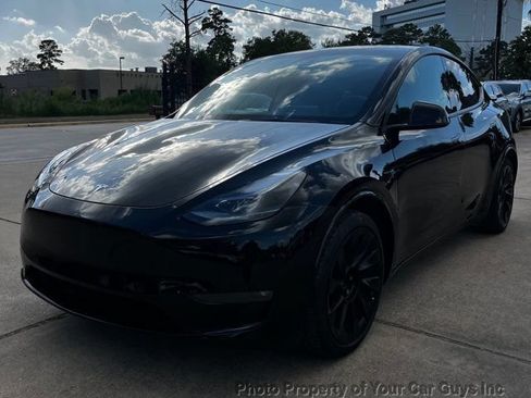 Used 2021 Tesla Model Y AWD image 1