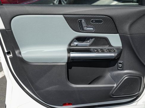 New 2026 Mercedes-Benz GLA 250 4MATIC image 19