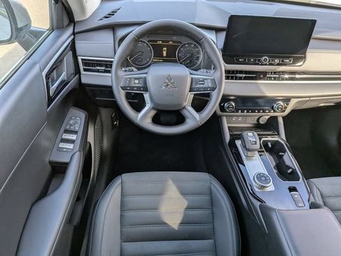 New 2026 Mitsubishi Outlander SE FWD image 27