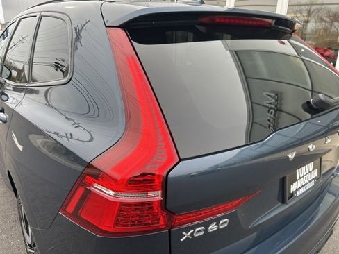 Certified 2025 Volvo XC60 B5 Plus image 10