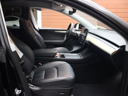 Used 2022 Tesla Model Y Performance image 26