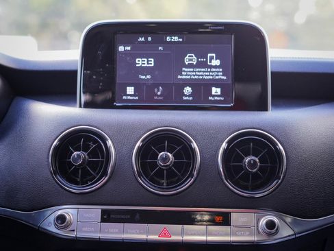 Used 2019 Kia Stinger RWD image 12