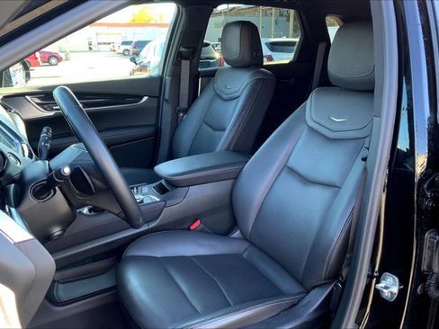 Used 2025 Cadillac XT5 Premium Luxury image 25