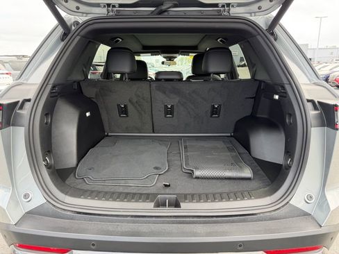 Used 2025 Chevrolet Equinox ACTIV w/ Convenience Package III FWD image 42