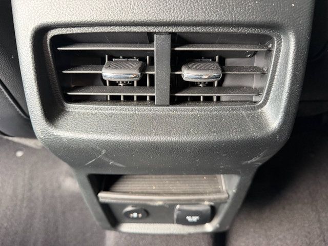 Used 2024 Ford Edge SEL w/ Convenience Package AWD/4WD image 19