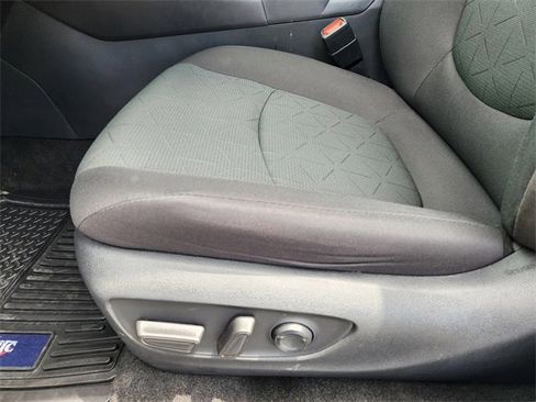 Used 2023 Toyota RAV4 XLE image 25