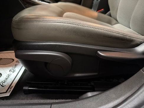 Used 2015 Buick Verano FWD image 13