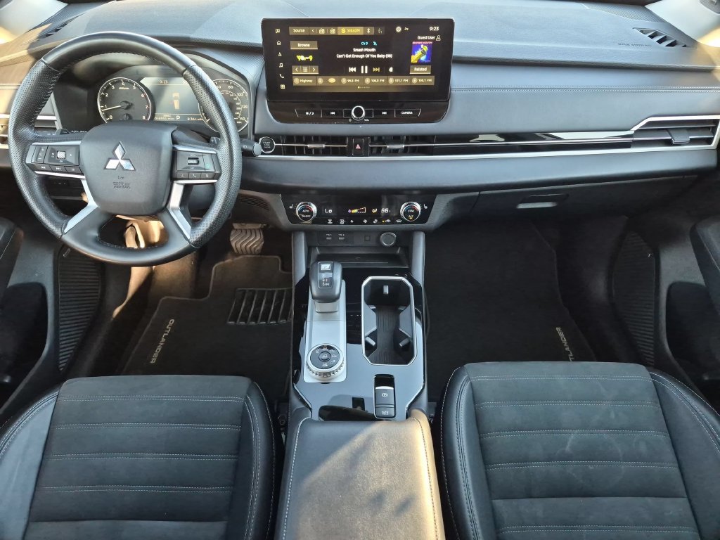 Used 2025 Mitsubishi Outlander SE AWD/4WD image 26