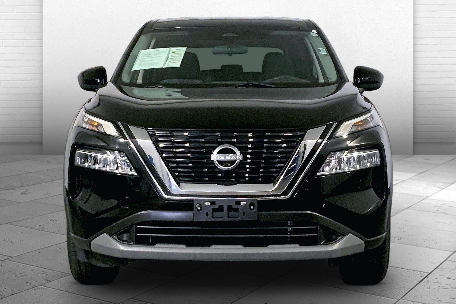 Used 2023 Nissan Rogue SV AWD/4WD image 2