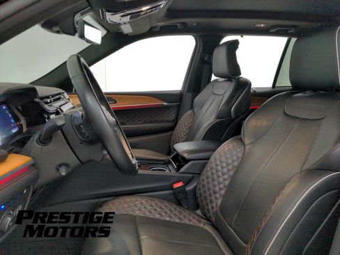 Used 2022 Jeep Grand Cherokee Summit AWD/4WD image 14