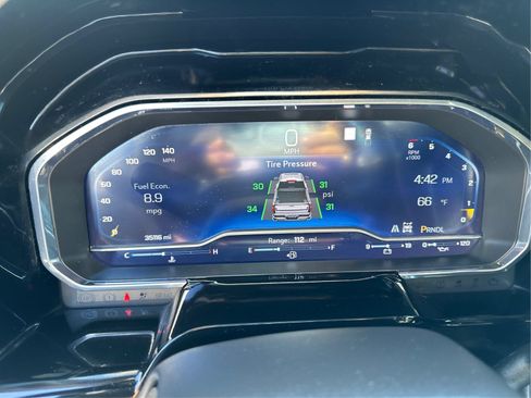 Used 2023 Chevrolet Silverado 1500 LT AWD/4WD image 17