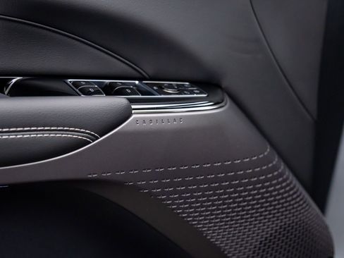 New 2026 Cadillac Lyriq Luxury image 14