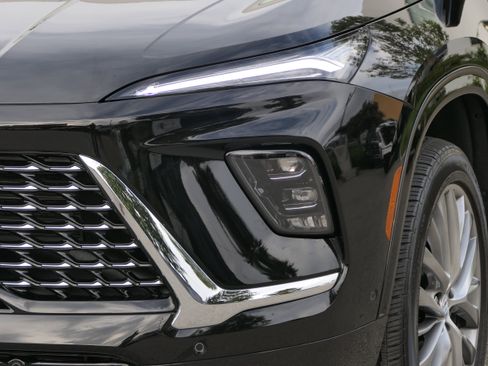 New 2026 Buick Enclave Avenir w/ Super Cruise Package image 9