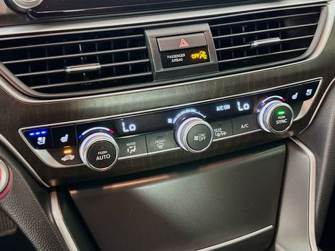Used 2021 Honda Accord Touring image 24