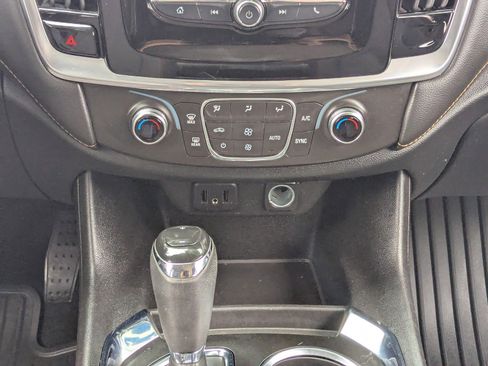 Certified 2018 Chevrolet Traverse LS image 20