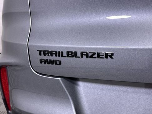New 2026 Chevrolet TrailBlazer RS w/ Convenience Package AWD/4WD image 33