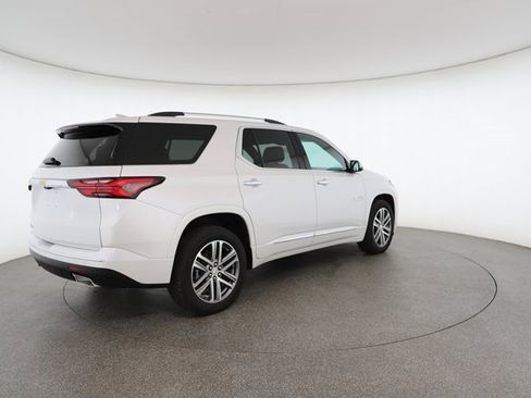 Used 2024 Chevrolet Traverse High Country image 18