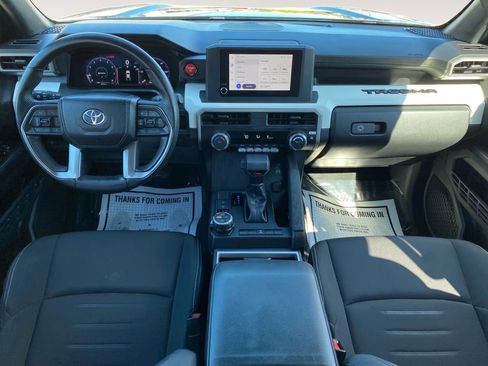 Used 2024 Toyota Tacoma TRD Off-Road image 10