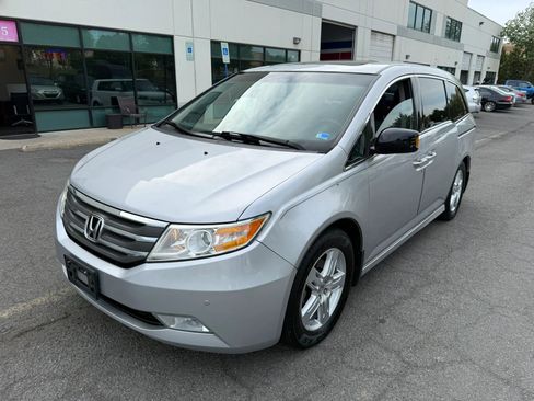 Used 2012 Honda Odyssey Touring Elite image 10