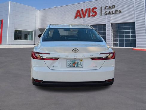 Used 2025 Toyota Camry LE image 9