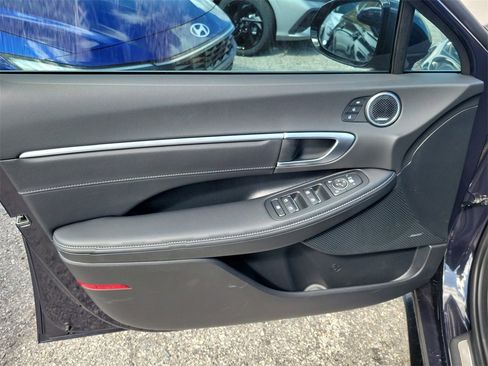 New 2025 Hyundai Sonata Limited image 6