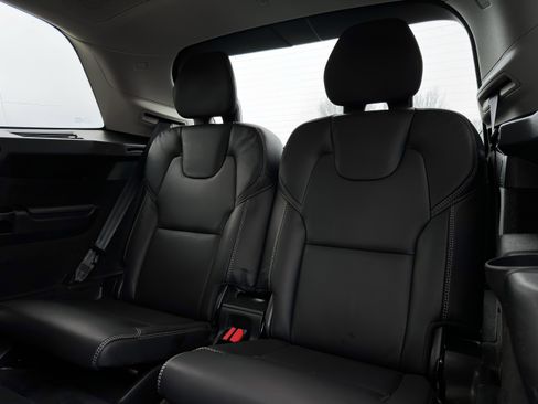 Certified 2025 Volvo XC90 T8 Ultra image 69