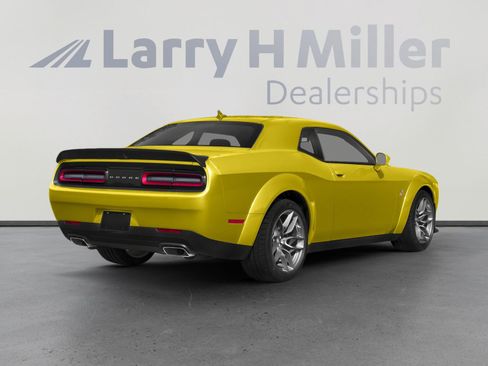 Used 2020 Dodge Challenger R/T Scat Pack RWD image 2