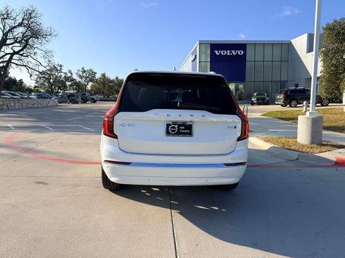 Used 2026 Volvo XC90 B6 Plus w/ Protection Package Premier AWD/4WD image 4