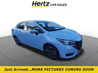 Used 2025 Nissan Versa SV video 1