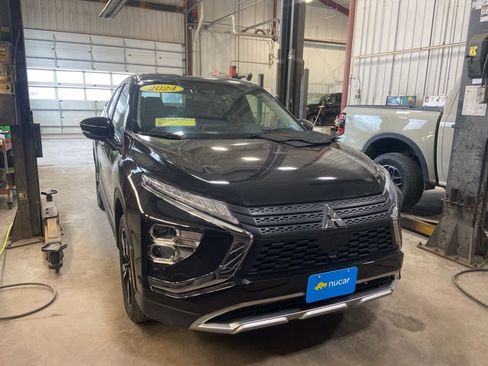 Used 2024 Mitsubishi Eclipse Cross SE image 1