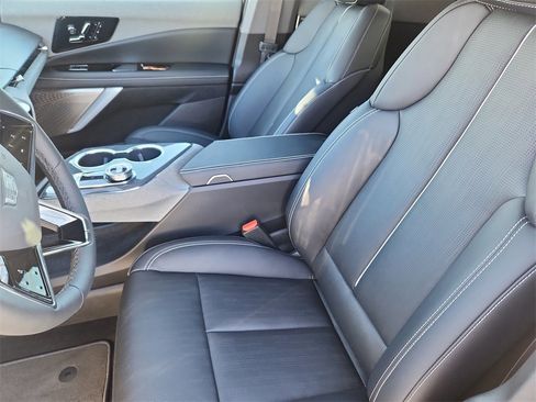 New 2026 Cadillac Optiq Luxury 2 image 8