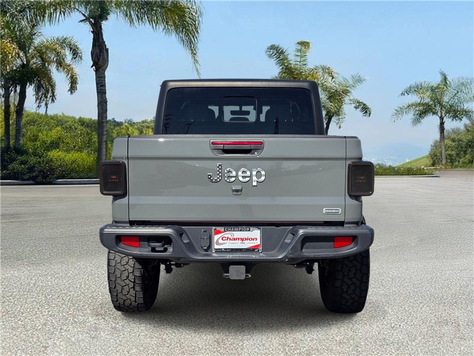 Used 2022 Jeep Gladiator Overland w/ Cold Weather Group AWD/4WD image 5