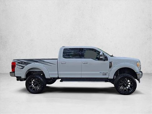 Used 2021 Ford F250 Lariat w/ Lariat Ultimate Package AWD/4WD image 4