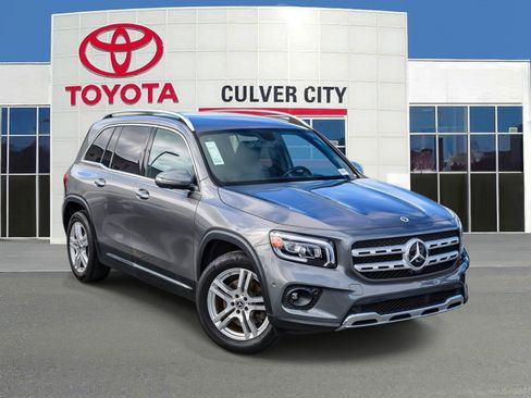 Used 2021 Mercedes-Benz GLB 250 image 1