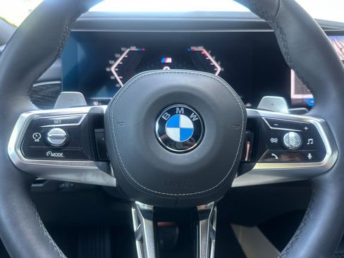 Certified 2025 BMW 740i w/ Premium Package RWD image 30