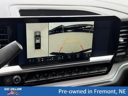 Used 2024 Chevrolet Silverado 3500 High Country w/ Technology Package AWD/4WD image 11