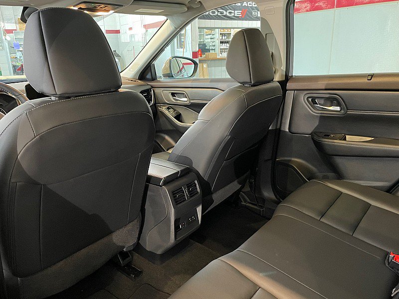 Used 2023 Nissan Rogue SL w/ SL Premium Package AWD/4WD image 23