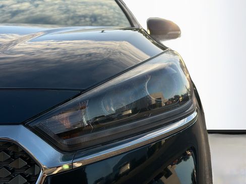 Used 2018 Kia Cadenza Premium image 10