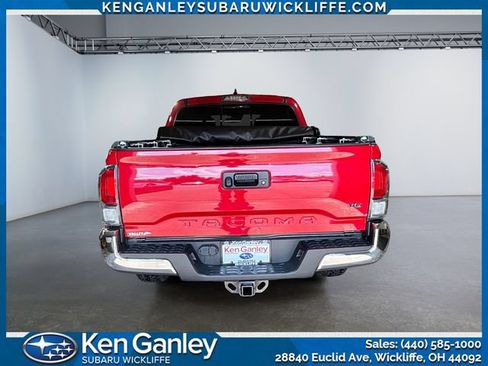 Used 2021 Toyota Tacoma TRD Off-Road AWD/4WD image 4