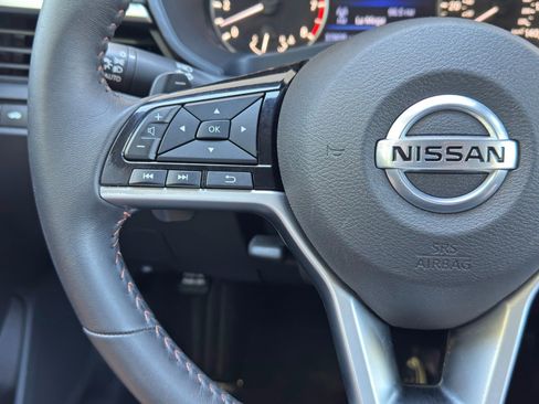 Used 2021 Nissan Altima 2.5 SR w/ SR Premium Package image 18