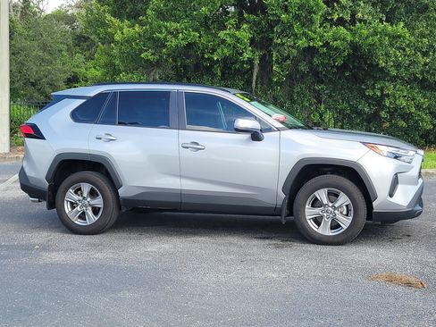 Used 2025 Toyota RAV4 XLE AWD/4WD image 8