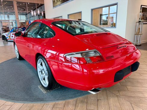 Used 2001 Porsche 911 Carrera RWD image 8