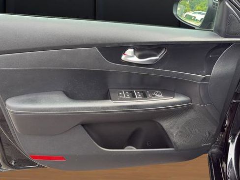 Used 2022 Kia Forte GT-Line w/ GT-Line Premium Package FWD image 16