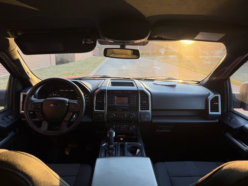 Used 2015 Ford F150 XLT w/ Equipment Group 301A Mid image 19